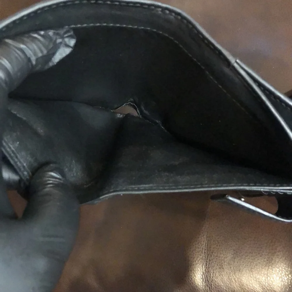 Men GUCCI Black Lambskin GG Guccismo Bifold Wallet With Billfold Coin Section